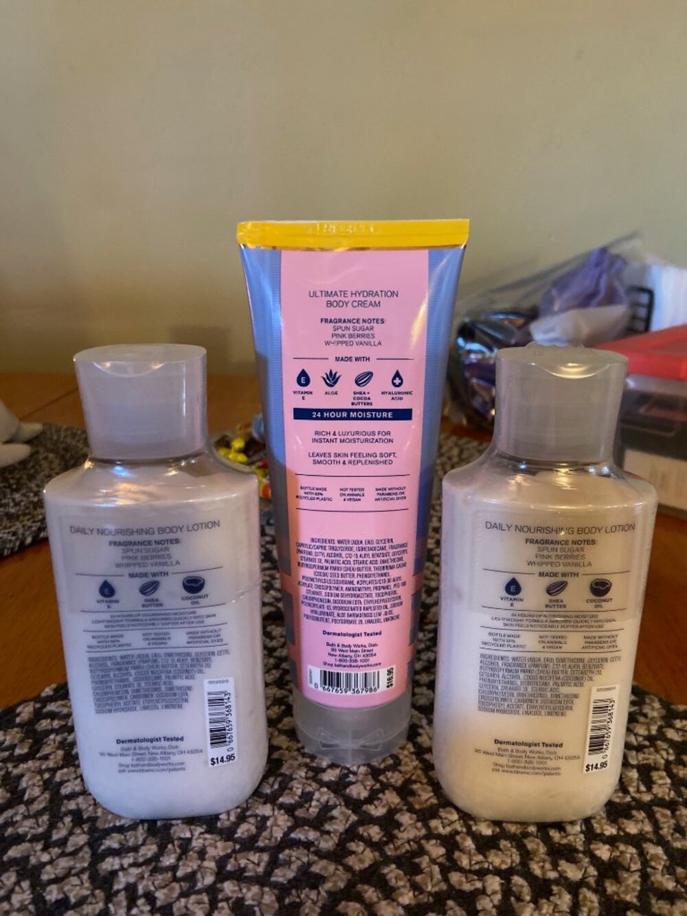 Bath and Body Works - Picture 2 of 3